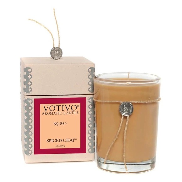Votivo Spiced Chai Aromatic Candle NWT - Picture 1 of 5